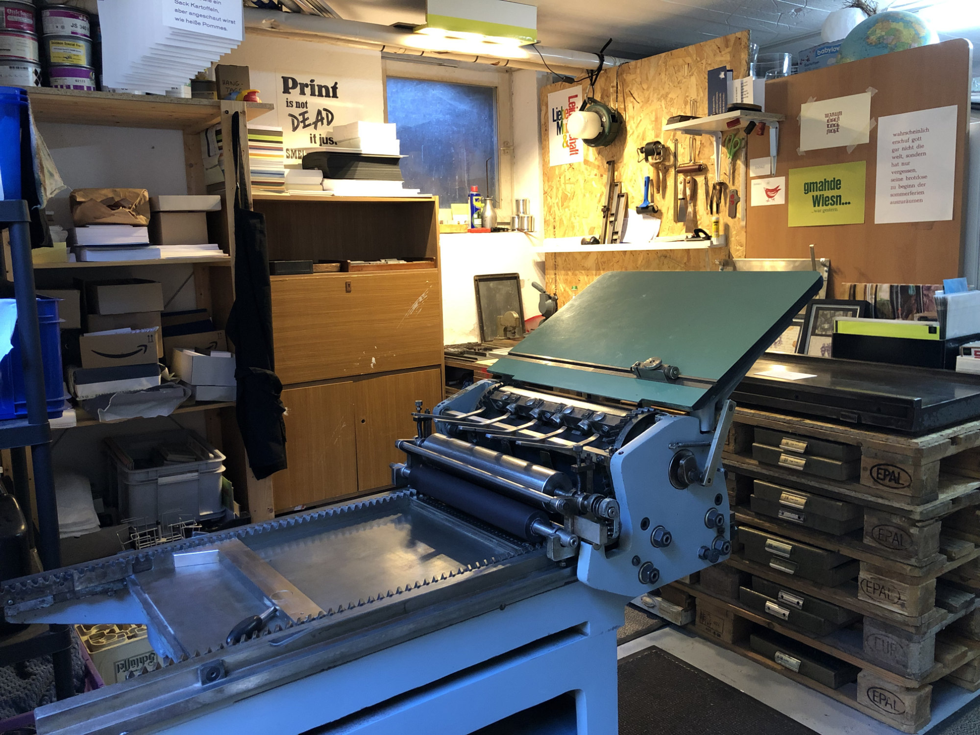 About Paper - Druckmaschine